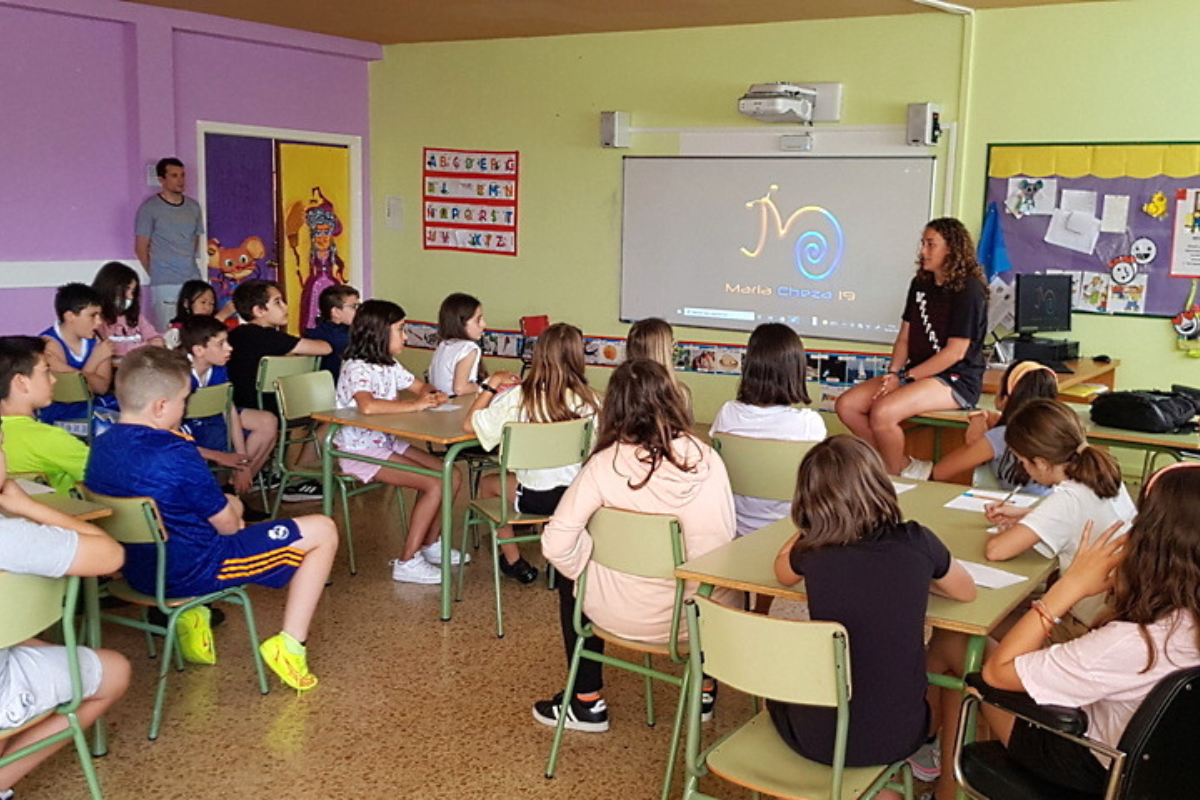 Charlas deportivas en escuela